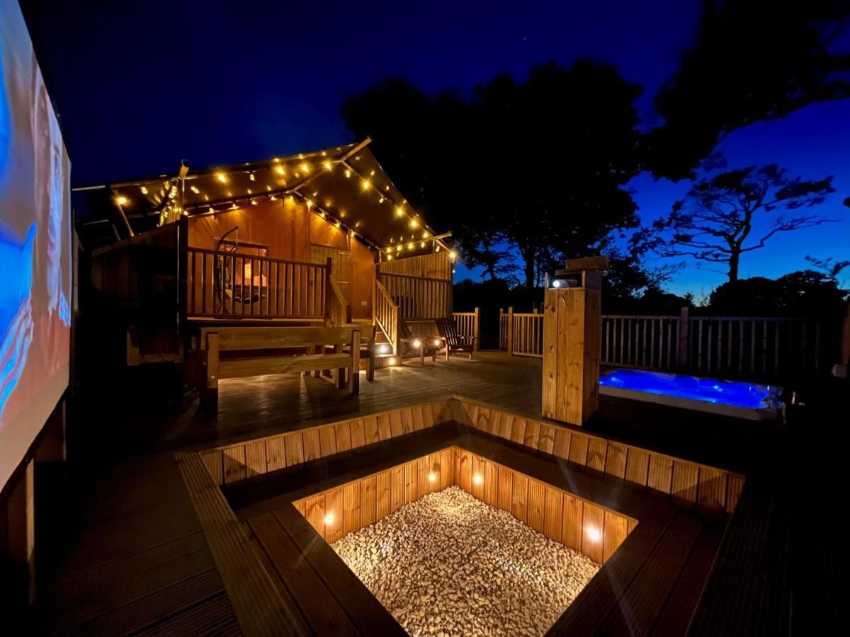 Aladdin Safari Tent Тенби Экстерьер фото